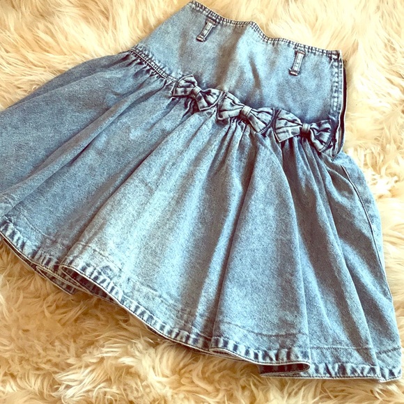 Jordache Dresses & Skirts - 1980’s Vintage High Waisted Jordache Denim Skirt!